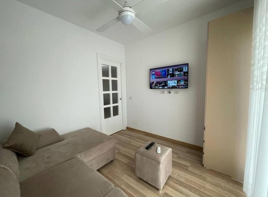 P&l Seaside Luxurious Golem (Tirana)