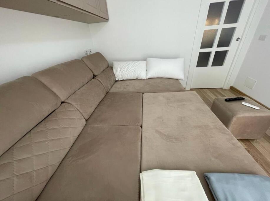P&l Seaside Luxurious Golem (Tirana)